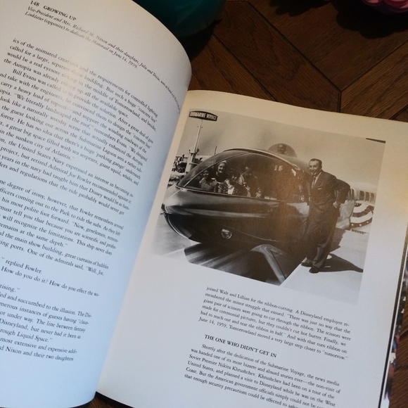 ❌❌SOLD❌❌ {Disney} Disneyland: Inside Story - Picture 7 of 8